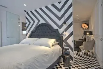 جناح تنفيذي بإطلالة على المدينة بجاكوزي، Holm Hotel And Spa 1/1