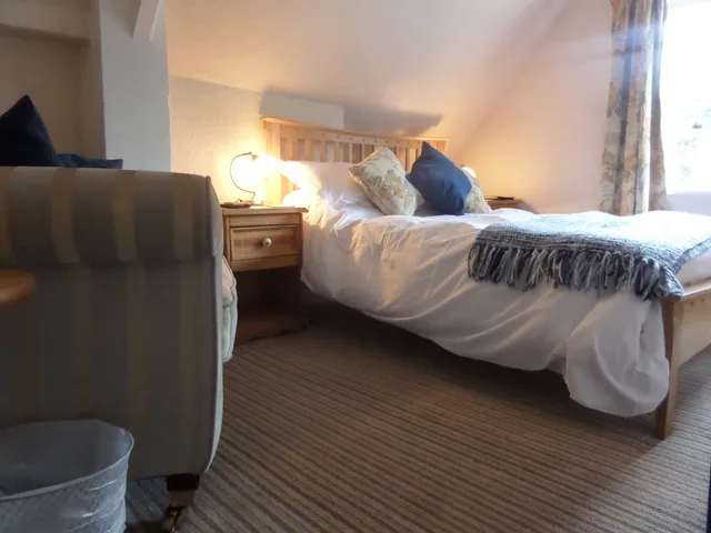غرفة قياسية بسرير مزدوج بحمام خاص، Broomfield House 6/9