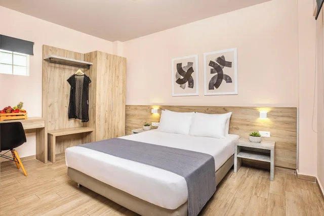 جناح عائلي بسريرين كوين بغرفتي نوم مع أريكة، Hotel Vozina 3/10