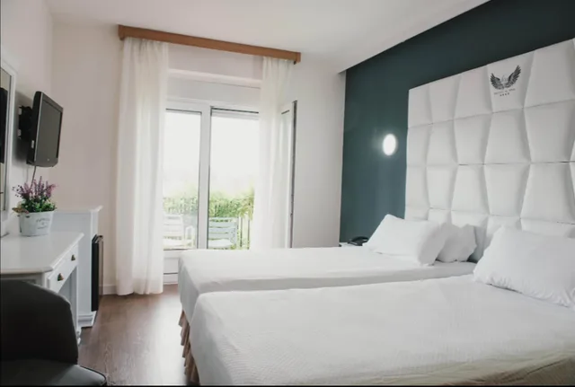غرفة بسرير مزدوج أو سريرين منفصلين بشرفة، Hotel Los Angeles & Spa 4/10