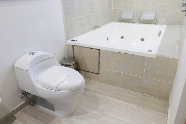غرفة ديلوكس بسرير كينج بحوض جاكوزي، Hotel Boutique Laureles 10/10