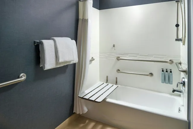 جناح بسرير كينج بغرفة نوم واحدة مع أريكة، Residence Inn National Harbor Washington Dc Area 6/7