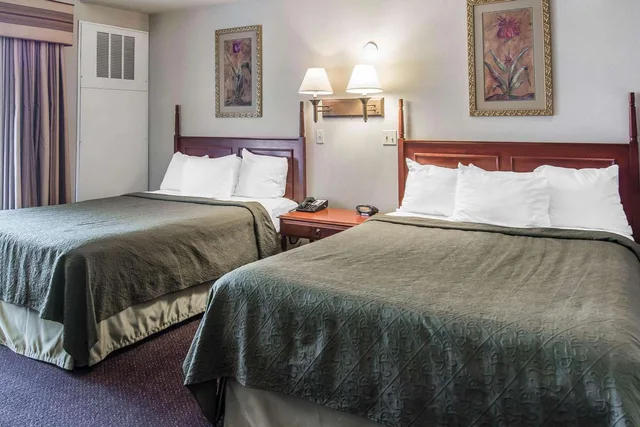 جناح بسريرين كوين، Holiday Inn Clarkston - Lewiston 2/2