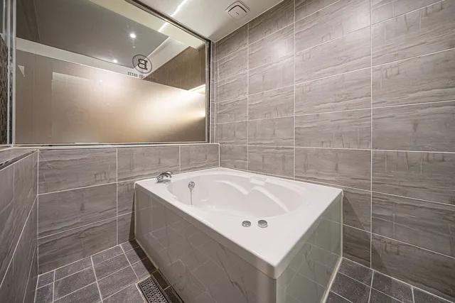 Deluxe, Queen Bed, Brown-Dot Hotel Daegu Hyukshin Doshi 7/8