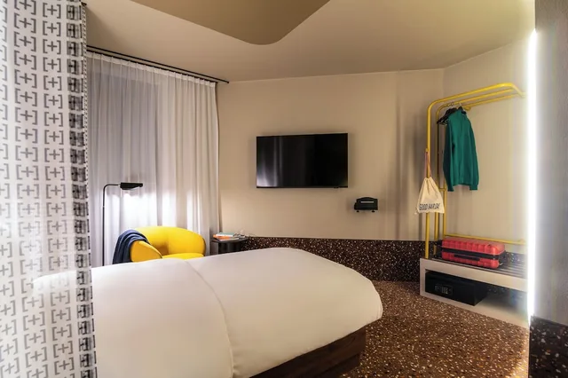 Tribe, Single Bed, with Extra Bed, Accessible، TRIBE Dusseldorf 1/6