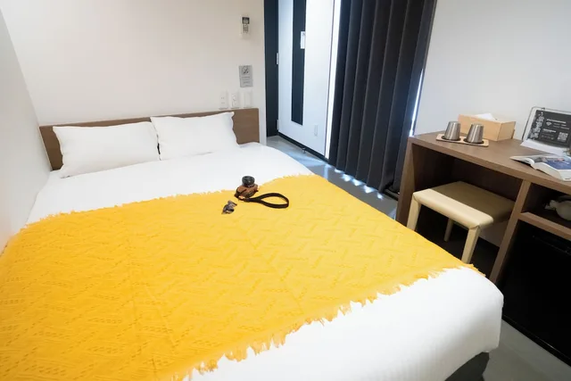 Essential, Double Bed، Wayfarer Shinsaibashi 2/3