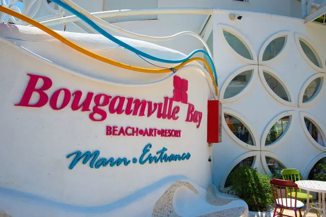 Bougainville Bay Hotel، ساراندا 5/78