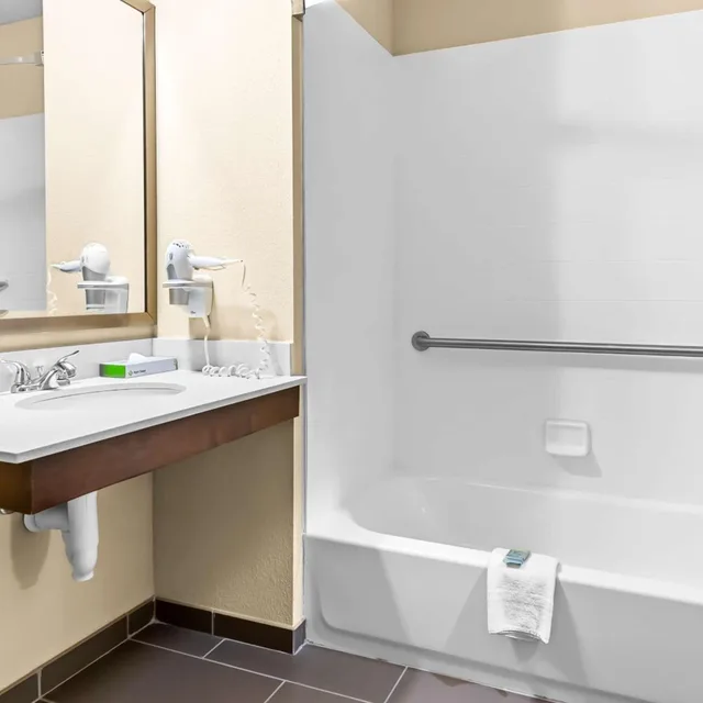 غرفة بسرير كينج لذوي الإعاقة، Best Western St. Louis Airport North Hotel & Suite 10/10