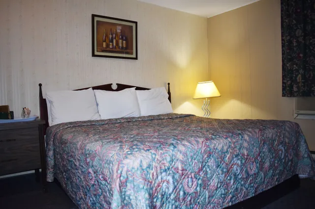 غرفة قياسية بسريرين كوين، Hope Inn And Suites 1/5