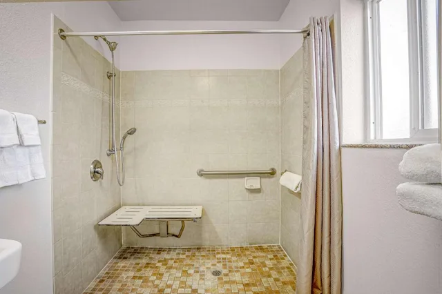1 Full Bed Non-Smoking, Micfridge، Motel6 Marysville, CA 4/4