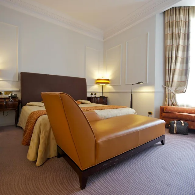 جناح تنفيذي بسرير كينج، Grand Visconti Palace Hotel 1/4