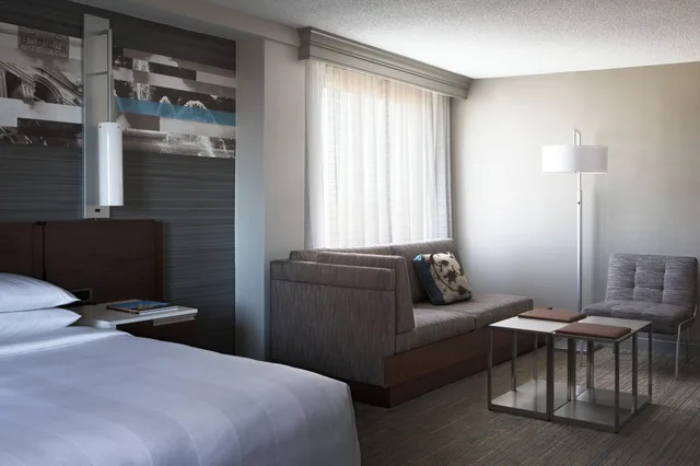 Executive, Double Bed, Kansas City Marriott Country Club Plaza 1/4