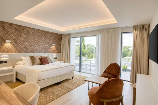 Prestige, Junior Suite, King Bed, Golf Course View, Terrace، Best Western Plus Le Fairway Hotel & Spa Golf d'Arras 3/6