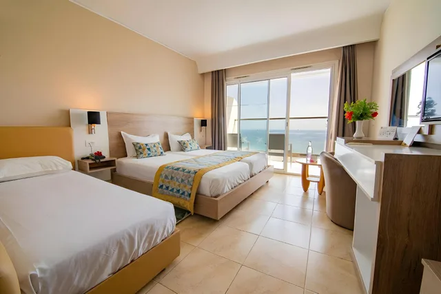 غرفة ثلاثية بإطلالة على المدينة، Riadh Palms Resort & Spa 1/1