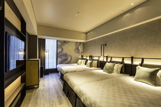 غرفة سوبيريور بثلاثة أسرّة مع أريكة، Tokyo Bay Shiomi Prince Hotel 1/2