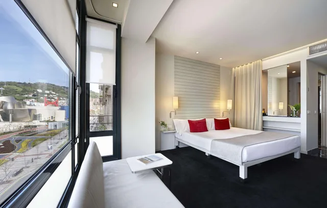 غرفة ديلوكس بسرير مزدوج، Miro Hotel 1/4