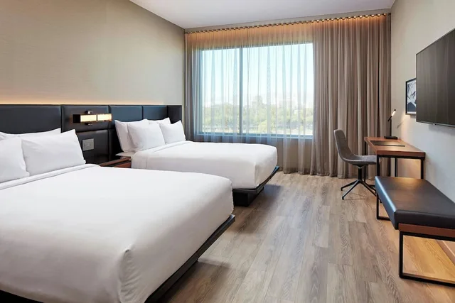 غرفة بسريرين كوين لذوي الإعاقة، Ac Hotel By Marriott Sacramento 1/8