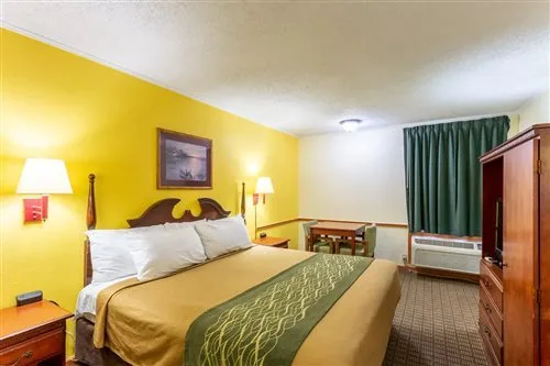 Room, Double Bed, Accessible, Econo Lodge Morgantown 1/1