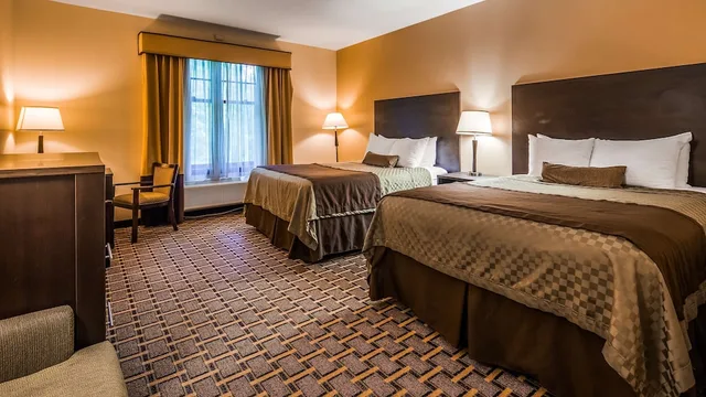 غرفة قياسية بسريرين كوين لذوي الإعاقة، Best Western Plus the Inn And Suites At the Falls 1/3