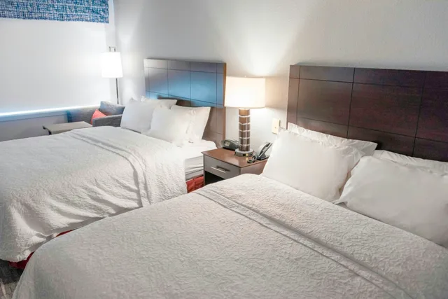 غرفة بسريرين مزدوجين لذوي الإعاقة، HAMPTON INN KINSTON 1/1