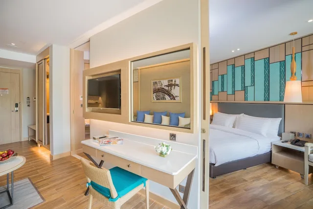 Avani, Suite, King Bed, Garden View, Avani Hua Hin Resort 3/4
