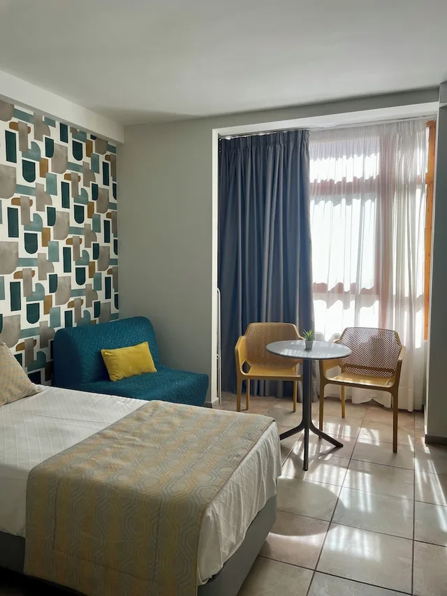 غرفة سوبيريور ثلاثية بسريرين منفصلين مع أريكة، Hotel Idafe 2/4