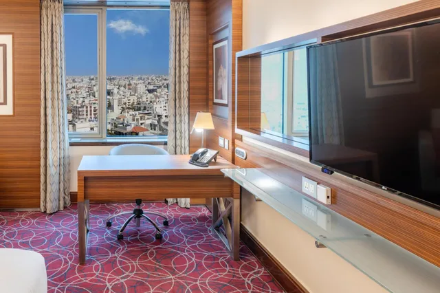 غرفة بريميوم بسرير كينج، Crowne Plaza Hotel Amman 7/7