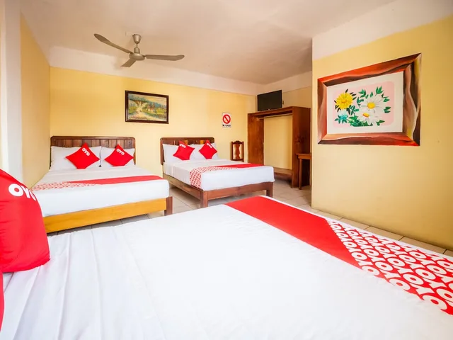 Standard, 3 Double Beds, OYO Hotel Betsua Vista Hermosa, Huatulco 7/8