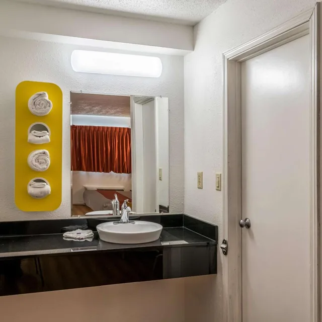 غرفة بسريرين كوين لغير المدخنين، Motel6 Florence, KY - Cincinnati Airport 10/10