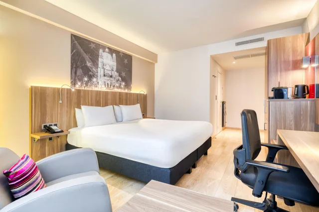 غرفة بسرير كينج، HOLIDAY INN BRUSSELS SCHUMAN 5/9