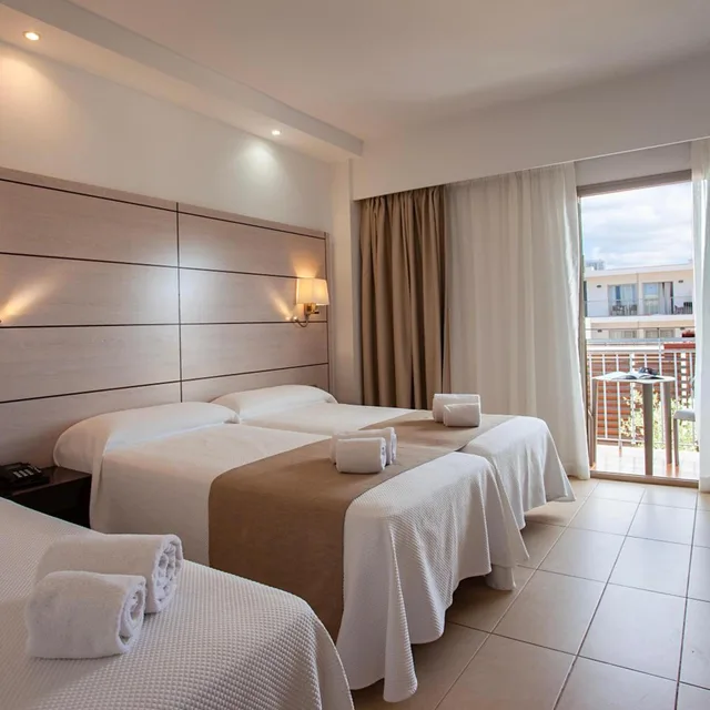 غرفة ثلاثية، Hotel Puchet Ibiza 1/9