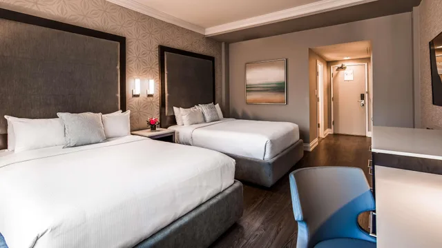 غرفة رباعية بسريرين كوين، Georgian Court Hotel, WorldHotels Elite 1/3