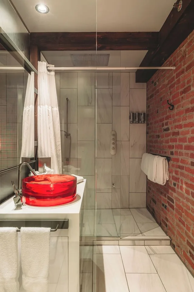 جناح سيغنتشر بسرير كينج مع أريكة، Auberge Place D Armes 4/4