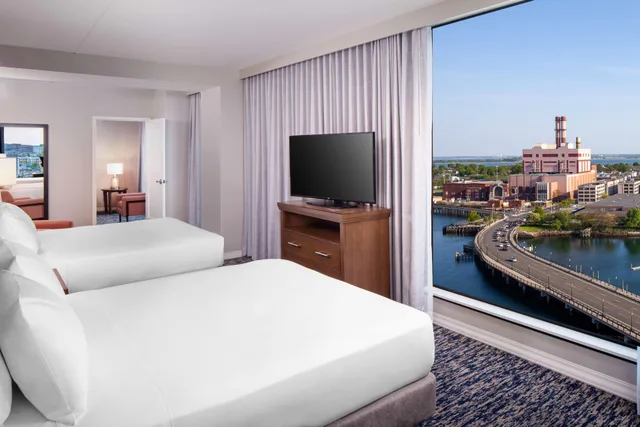 1 Bedroom, Suite, 2 Queen Beds, West View, Accessible, Homewood Suites By Hilton Boston Seaport Ma 1/3