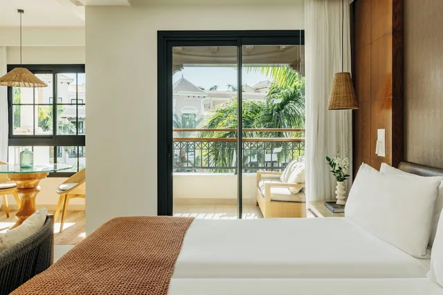 Deluxe, King Bed, Resort View, Sofa، Gran Melia Palacio de Isora 2/6