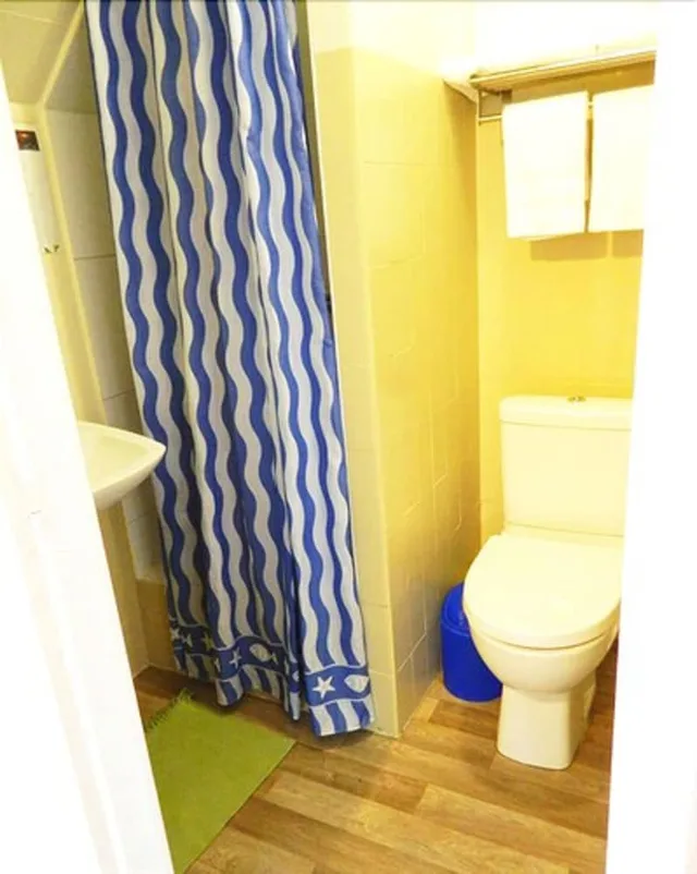 غرفة مفردة، Hotel Paris Star 15/16