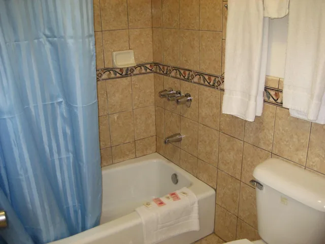 غرفة بسريرين مزدوجين، Tower Motel Long Beach 6/10