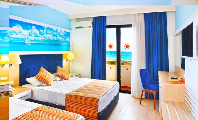 Superior, Double Bed, Hot Tub, Club Aqua Plaza Hotel 1/2