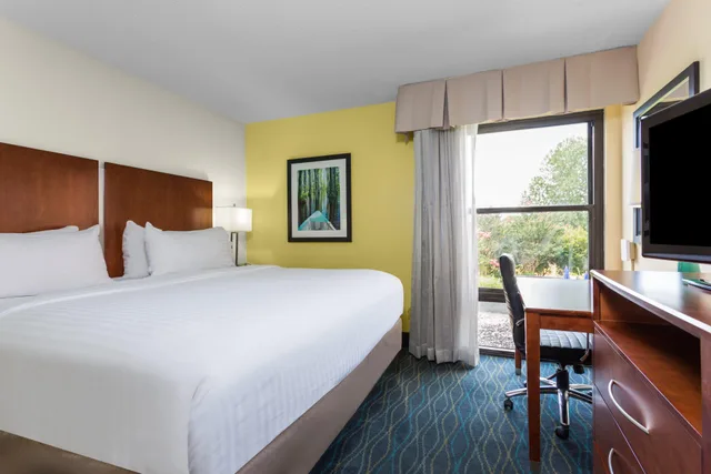 جناح بسرير كينج، Holiday Inn Express Hotel And Suites Wilmington University Center 2/4