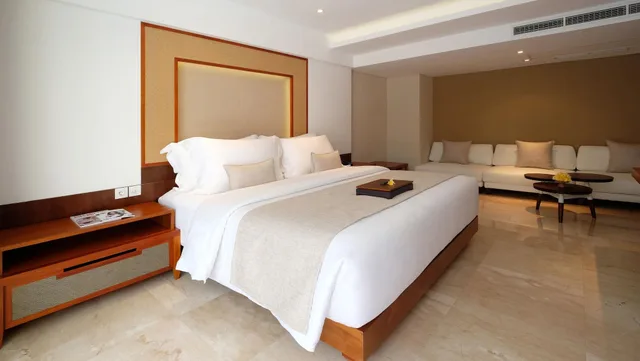 Deluxe, Double Bed, The Bandha Hotel & Suites 2/8