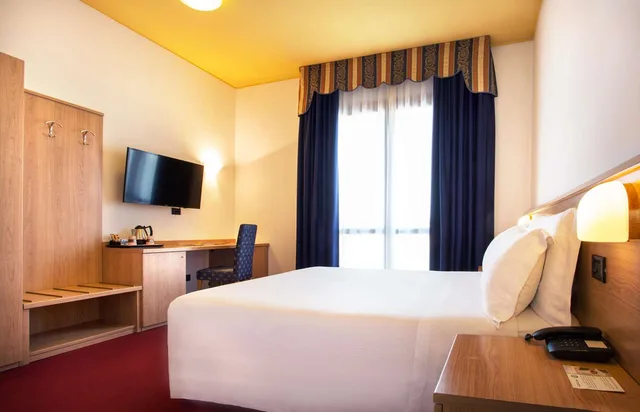 غرفة كلاسيكية بسرير كينج، Best Western Titian Inn Hotel Venice Airport 1/2