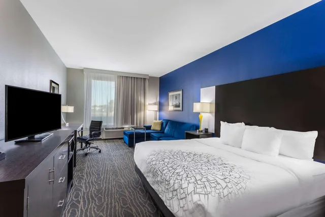 غرفة بسرير مزدوج لذوي الإعاقة، La Quinta Inn And Suites Odessa North Sienna Tower 1/4