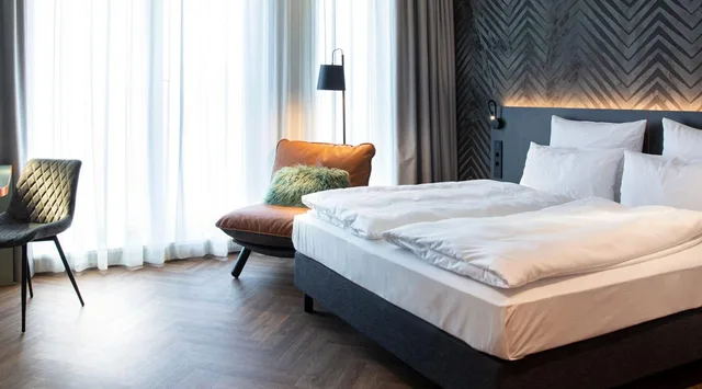 استوديو بسرير كوين، LOGINN Hotel Berlin Airport 2/2