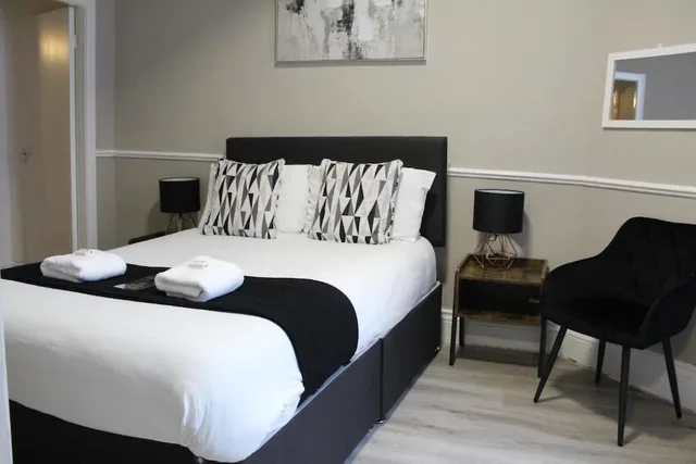 غرفة عائلية بسرير مزدوج وسريرين منفصلين، The Mitre Hotel 8/10