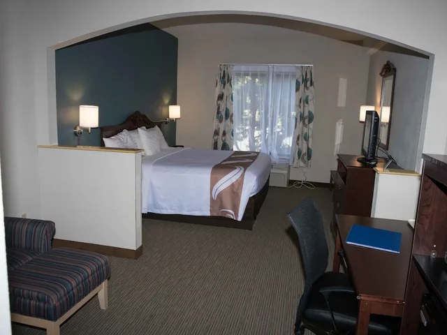 غرفة قياسية بسرير كينج، Quality Inn & Suites Exmore - Eastern Shore 3/4