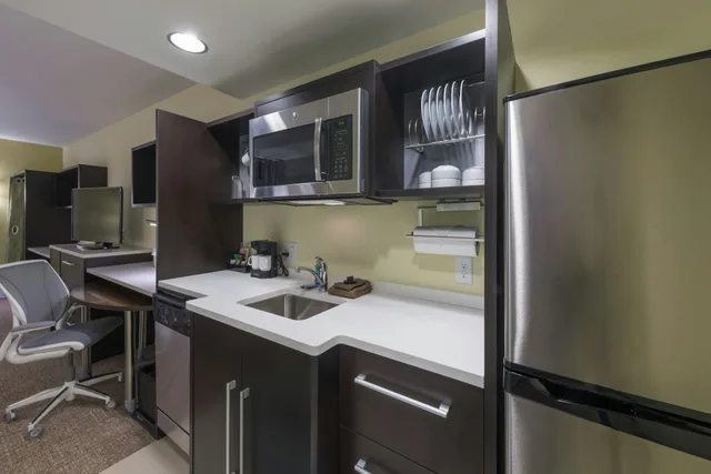 Studio, Suite, King Bed, Home2 Suites Kansas City Downtown 3/3