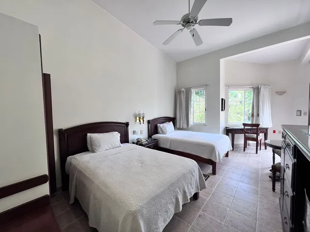 غرفة فاخرة بسرير كينج بشرفة، Hacienda Los Laureles 4/7