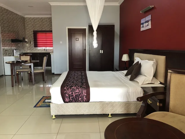 غرفة تنفيذية بسريرين كينج، Riverside Hotel and Conference Centre 3/4
