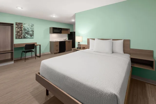 غرفة بسرير كوين لذوي الإعاقة، ECHO Suites Extended Stay by Wyndham Austin Round Rock 1/10