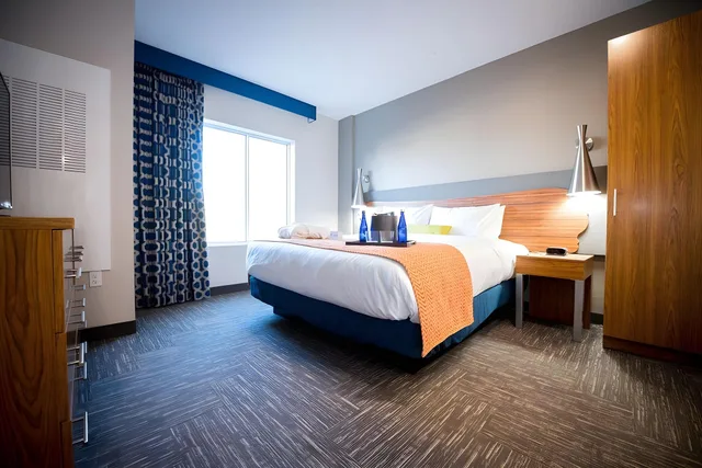 Suite, Multiple Beds, Balcony، The Kartrite Resort And Indoor Waterpark 1/1